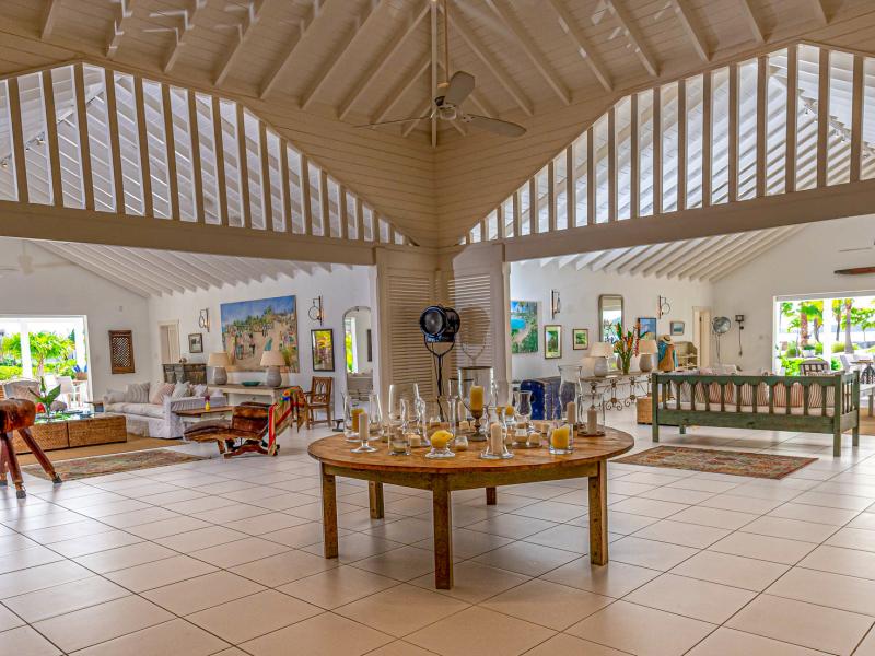 Palm One , Jolly Harbour 