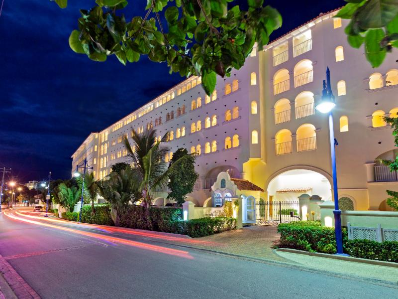 Sapphire Beach 517 - Penthouse , Beachfront villas Barbados , Christ Church , Dover Beach , South Coast Barbados , West Coast Barbados 