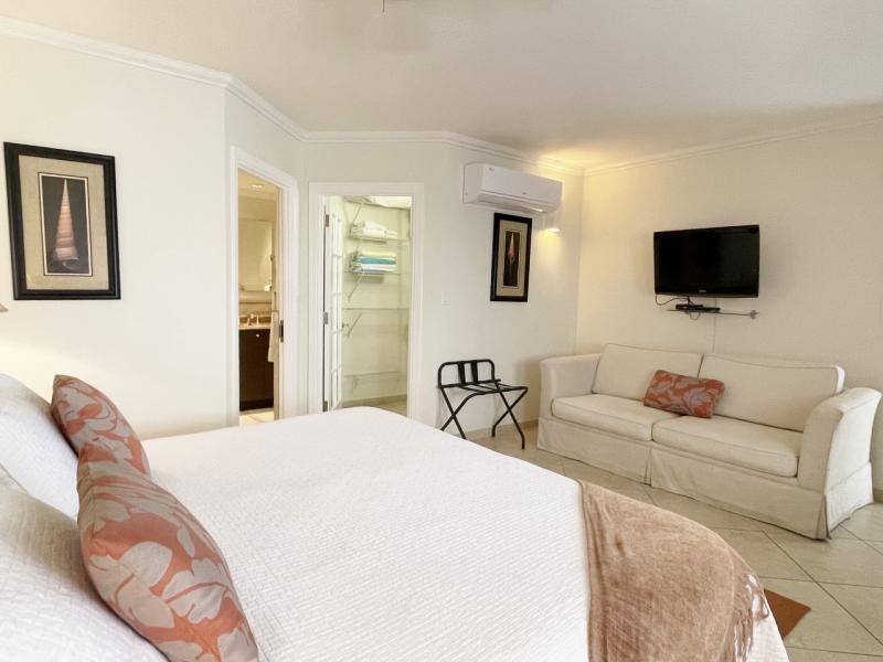 Sapphire Beach 505 , Beachfront villas Barbados , Christ Church , Dover Beach , South Coast Barbados 