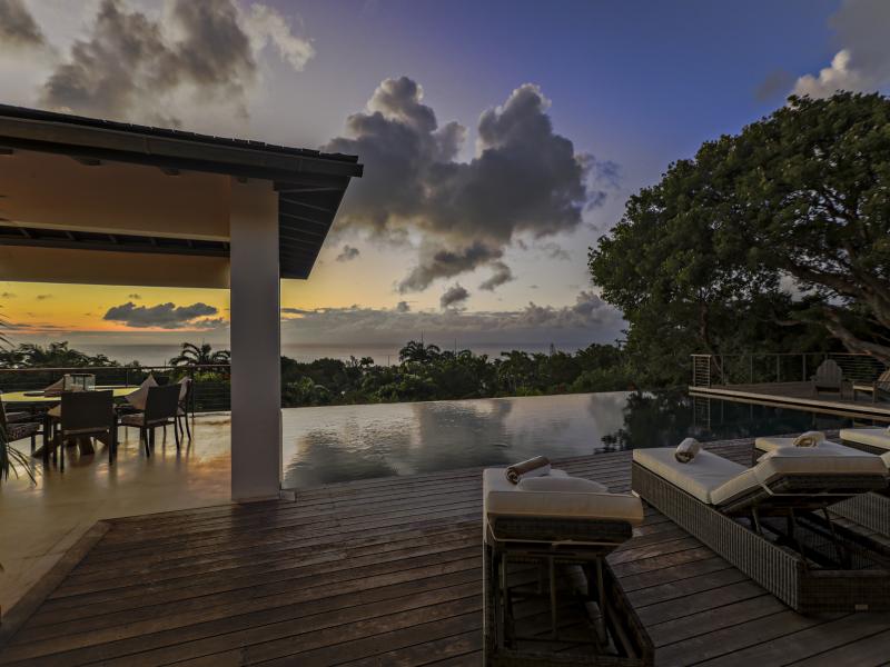 Sundeck House , St James 