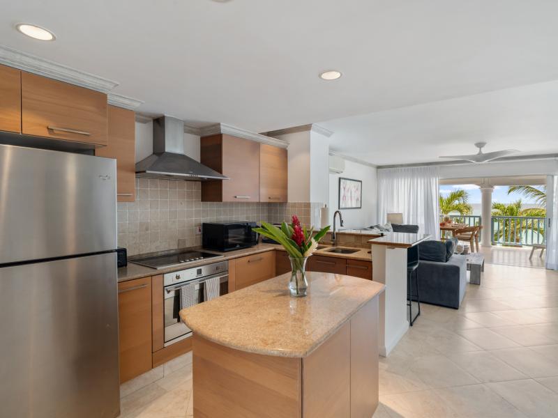 Villas on The Beach 304 , Holetown 