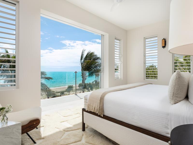 Blue Lagoon , Long Bay , Providenciales 