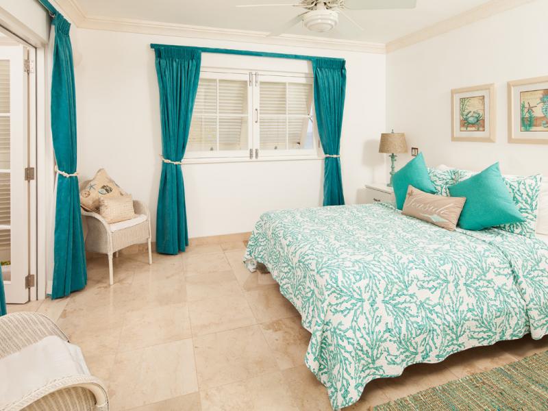 Waterside 402 , Beachfront villas Barbados , Paynes Bay , West Coast Barbados 