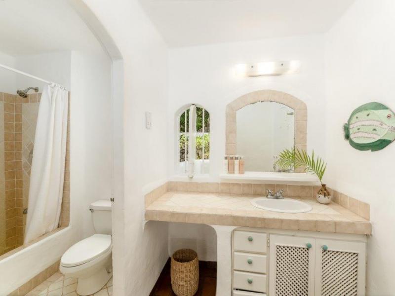 Merlin Bay Villa - Hibiscus , Beachfront villas Barbados , Merlin Bay , St James , The Garden, Barbados , West Coast Barbados 