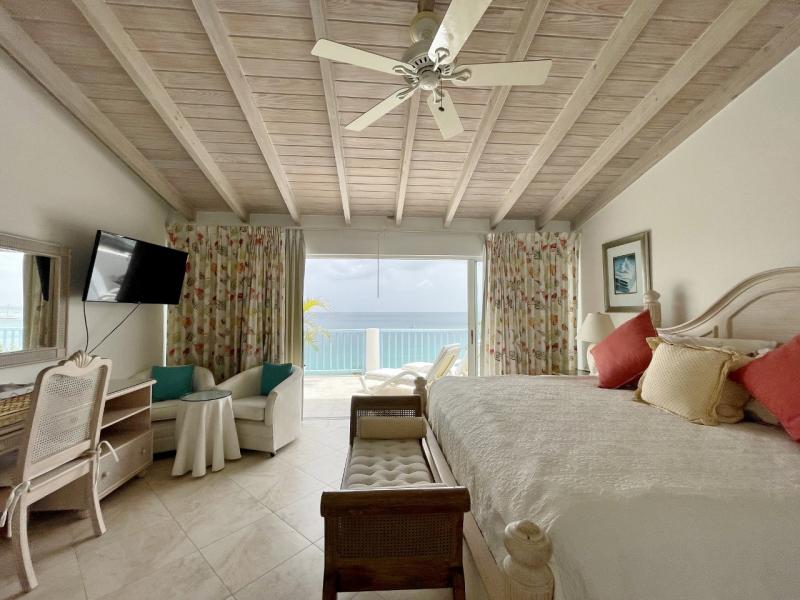 Villas on the Beach 403 , Beachfront villas Barbados , Holetown , St James , Villas on the Beach, Barbados , West Coast Barbados 