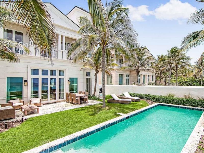 On Beach Time , Nassau 