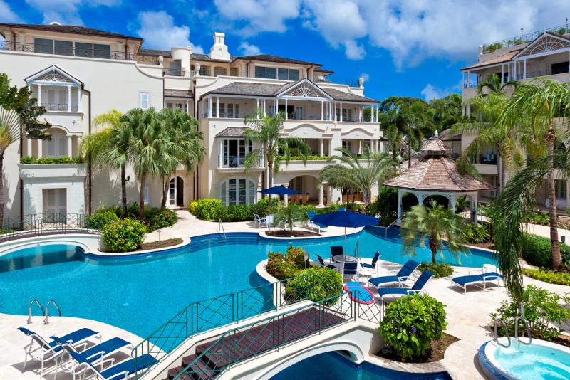 Schooner Bay 201 - Flamboyant - Beachfront Schooner Bay 201 - Flamboyant - Beachfront