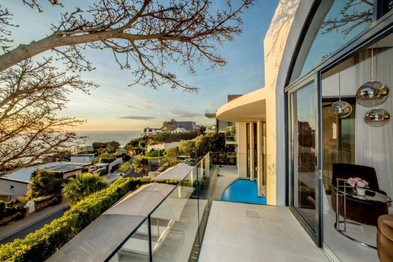 Villa Pearl, Camps Bay Villa Pearl, Camps Bay