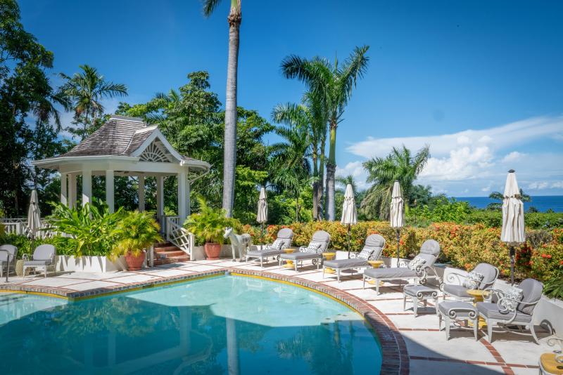 Pineapple House Pineapple House