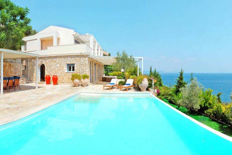 Prinias Villas Prinias Villas